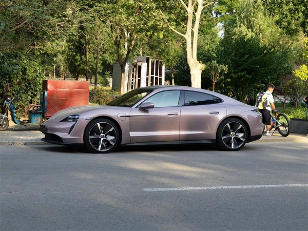 網上投注:知名大V吐槽百萬保時捷電動車:質量差、服務熱線竟然串台