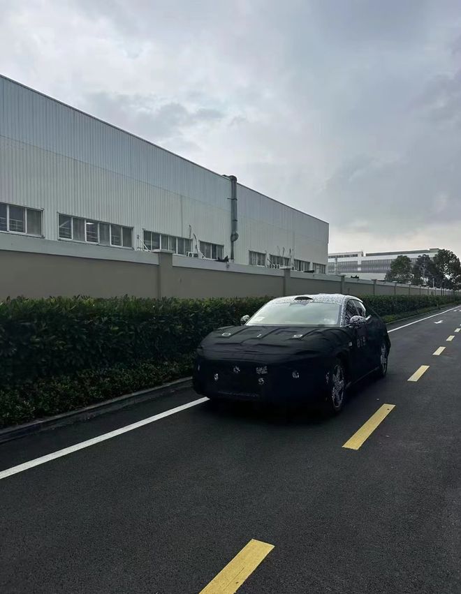 Online Casino:年輕人的第一輛 SUV?小米新車路試諜照曝光,預計2025年發佈