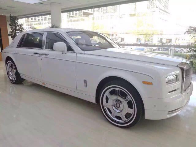 {賭波}(劳斯莱斯幻影加长版报价及图片) {賭波}(劳斯莱斯幻影加长版报价及图片)