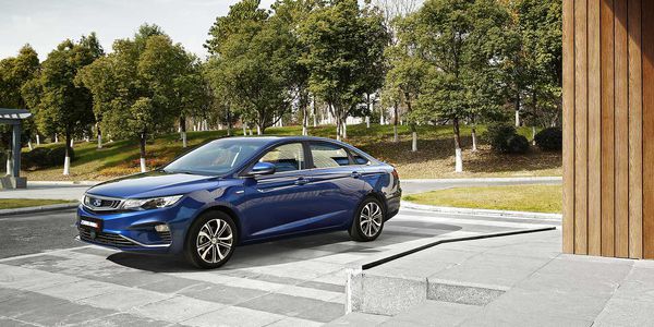 {投注}(普通上班女性买什么车好)